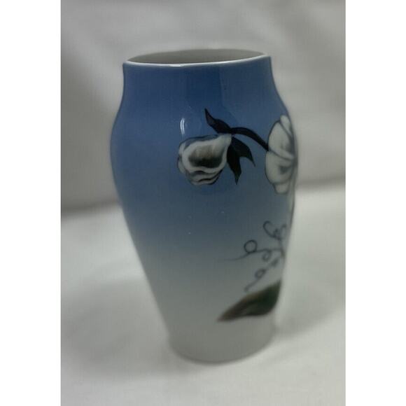 Royal Copenhagen Denmark Vase Porcelain Ceramic Rare- Orchid- #2068/2037 🏺 - Picture 4 of 12